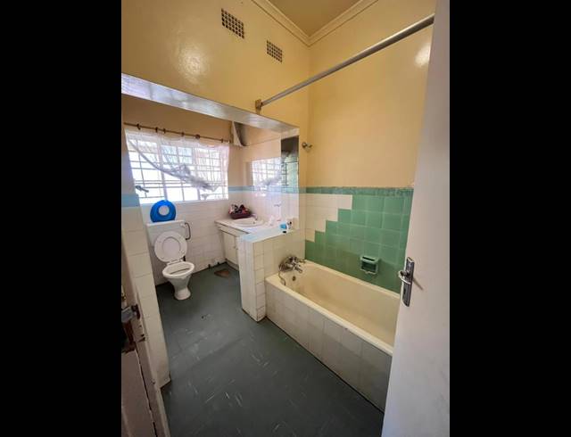 5 BEDROOM HOUSE FOR SALE IN KENSINGTON